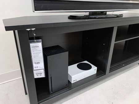 Ako sa Xbox Series X a S zmestia do Ikea nbytku?  