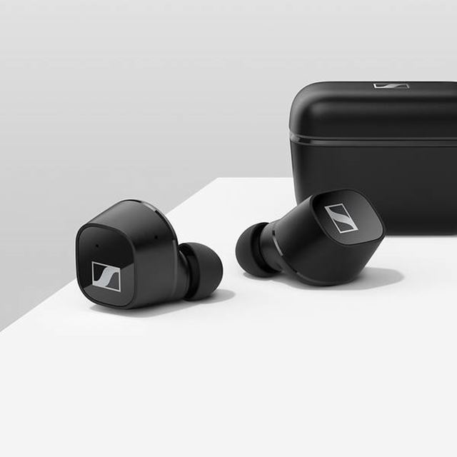 Sennheiser CX 400BT je �plne bezdr�tov� sl�chadlov� novinka od nemeck�ho v�robcu  