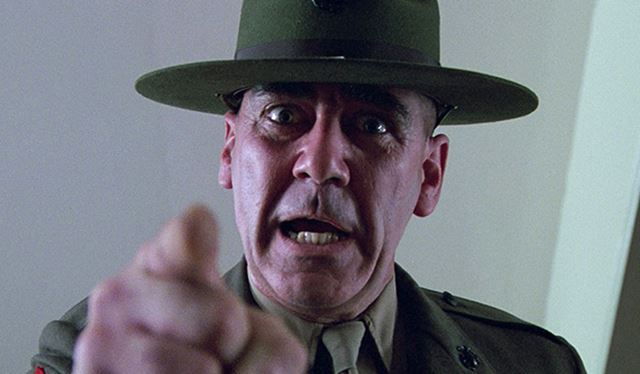 Filmov� �kola tentoraz o rakurzoch: podh�ady vs. nadh�ady 