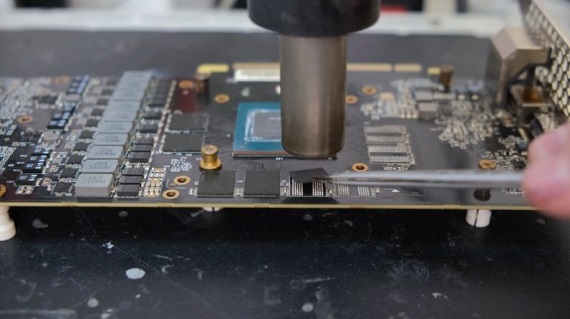 Ste kutil? Mete si upgradn svoju grafiku na dvojnsobn pam