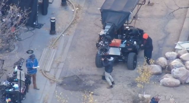 Nov� fotky z nakr�cania The Last of Us s�ri�lu ukazuj� Joela a Ellie 