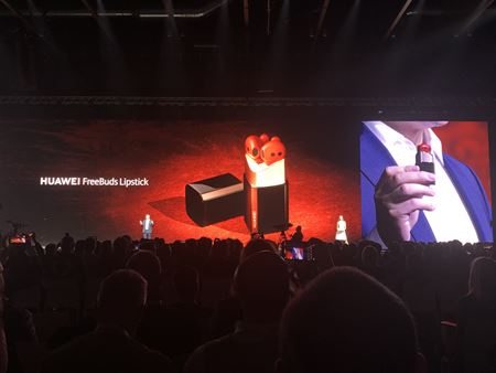 Huawei predstavil nov� flagship Nova 9, smart hodinky aj sl�chadl� v tvare r��u  