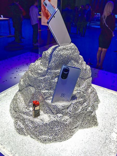 Huawei Nova 9 spustil predobjednvky, pridva k nim FreeBuds 4i, ale ak vlastne je?  