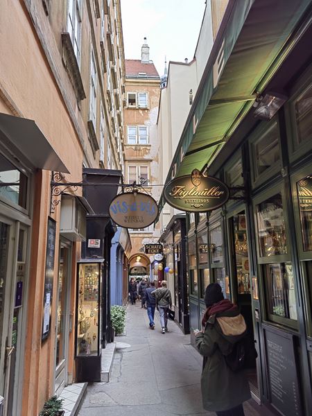 Huawei Nova 9 spustil predobjednvky, pridva k nim FreeBuds 4i, ale ak vlastne je?  