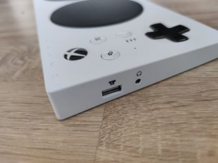 Ak je Xbox Adaptive Controller? 