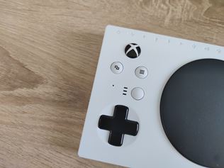 Ak je Xbox Adaptive Controller? 