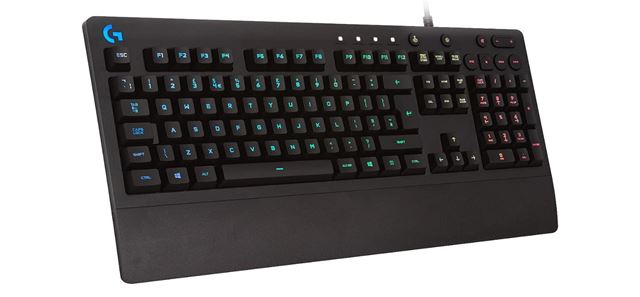 Ak hern klvesnicu kpi?  