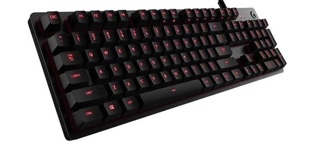 Ak hern klvesnicu kpi?  