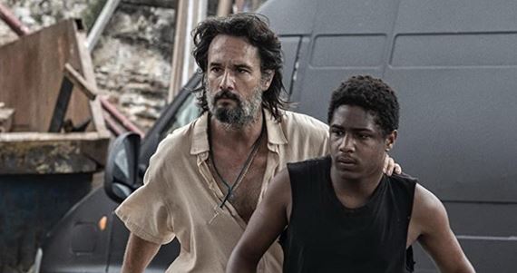 7 Prisioneiros, The Card Counter, seriály Invasion a Voir - Do kina vol. 183