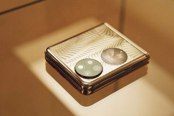 Huawei predstavilo luxusný P50 Pocket mobil