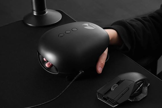 Firma Bauhütte predstavila zariadenie na masáž rúk hráčov