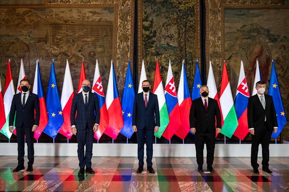 Premiéri V4 a zástupcovia herných spoločností dnes budú diskutovať o podpore herného priemyslu