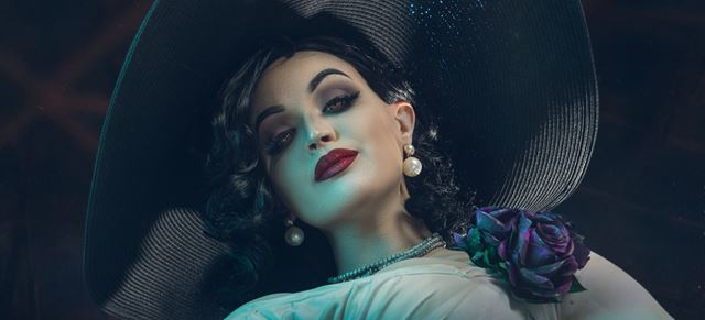 Capcom sa te reakcim na Lady Dimitrescu, priblil jej vku 