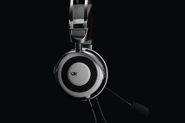 B�val� ved�ci audio in�inier z Apple vytvoril vlastn� hern� headset 