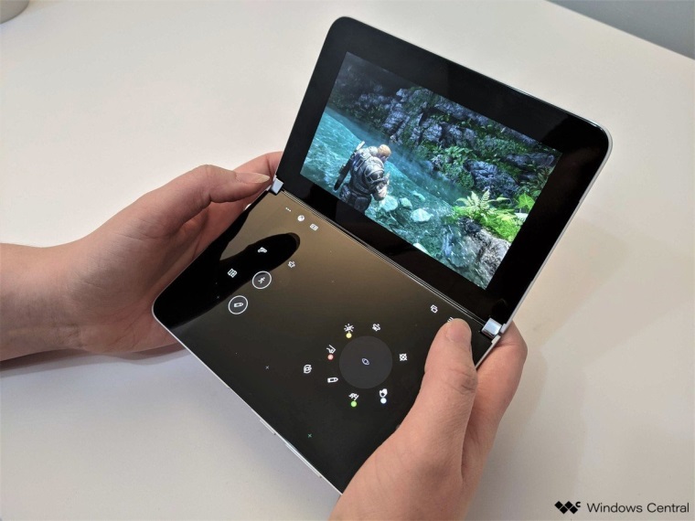 Game Pass beta aplikcia na mobiloch u m dualscreen podporu, naprklad pre Surface Duo