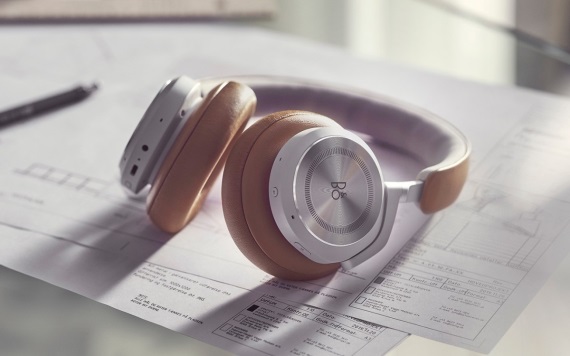Bang & Olufsen prináša nové slúchadlá Beoplay HX