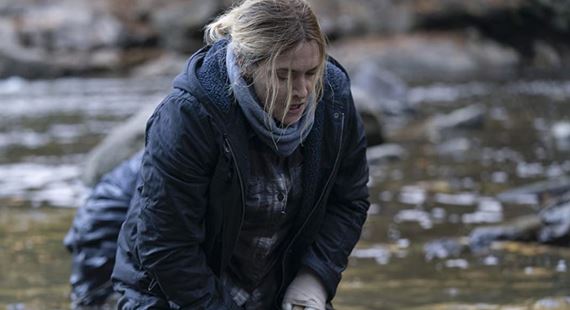 Mare of Easttown je v�borne nap�san�m hereck�m koncertom Kate Winslet