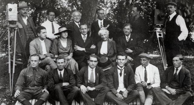 Slnko v sieti pecil: Oslava 100 rokov slovenskho filmu 