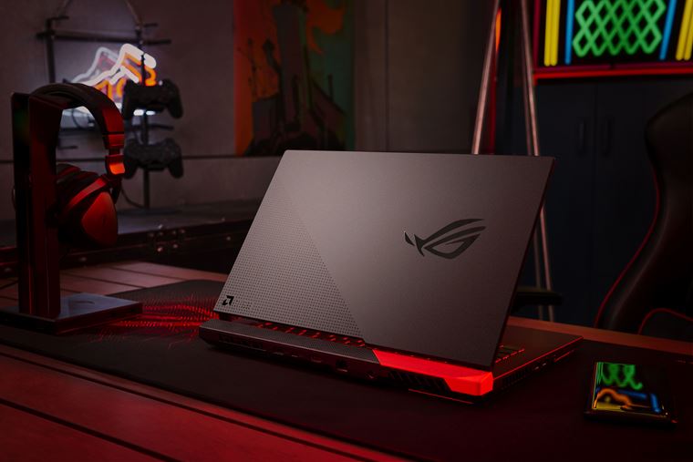 ROG Strix G15/17 Advantage Edition predstaven ponkne AMD procesor a grafiku