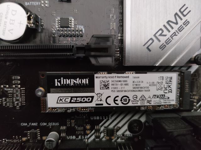 Ak je Kingston KC2500 NVMe 1TB SSD? Oplat sa? 
