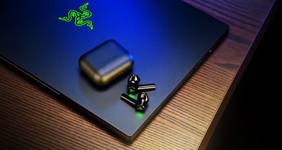 Razer predstavil nové štuple Hammerhead True Wireless X a aj novú stoličku Iskur X