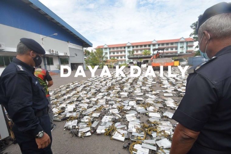 Malajzia tie zasiahla proti minerom, zabavila a zvalcovala 1069 minovacch zostv