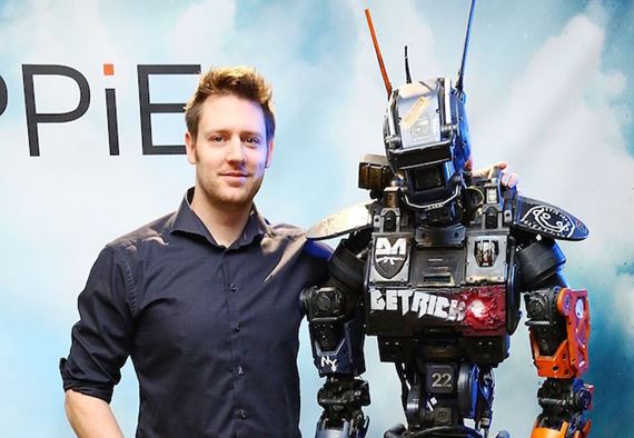 Niel Blomkamp, režisér District 9 a Chappie, pracuje na AAA multiplayerovej strielačke