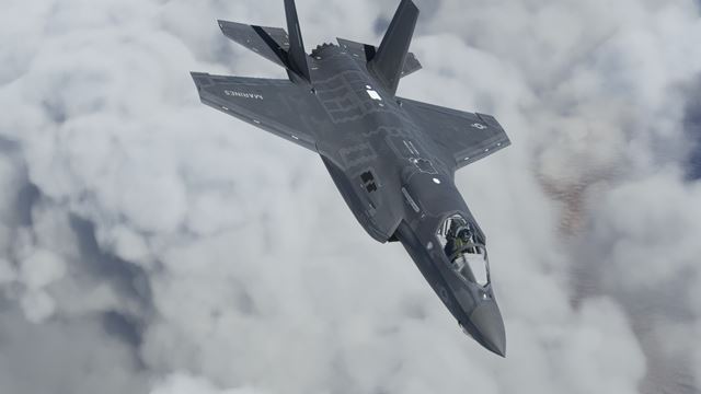 Do Flight Simulatoru prich�dza F-35 
