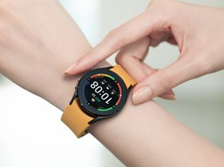 Samsung Galaxy Watch 4 a Watch 4 Classic predstaven 