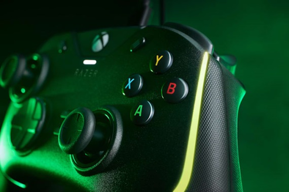 Razer vydal svoj najmodernejší profesionálny ovládač - Wolverine V2 Chroma