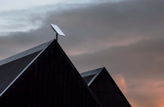 Satelitný Starlink internet je už dostupný aj u nás, nie je však lacný