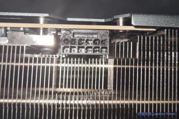 Pozor na ohýbanie 12VHPWR káblov, môžu roztopiť koncovky