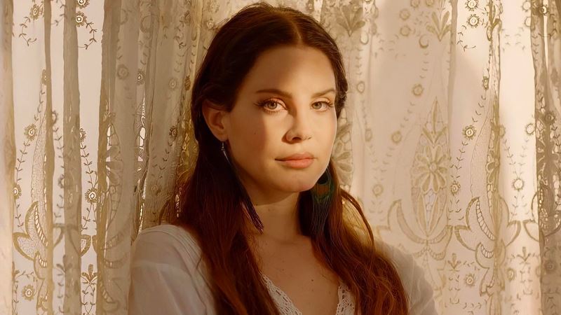 Lana Del Rey: Moju novú hudbu nepočúvajte!