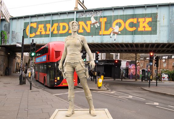 Lara Croft m� sochu v Lond�ne, kde bude aj atrakcia Tomb Raider: The LIVE Experience