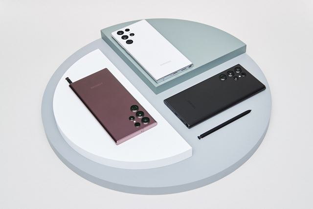 Samsung Galaxy S22 Ultra, S22 a S22 plus boli mobily predstaven 