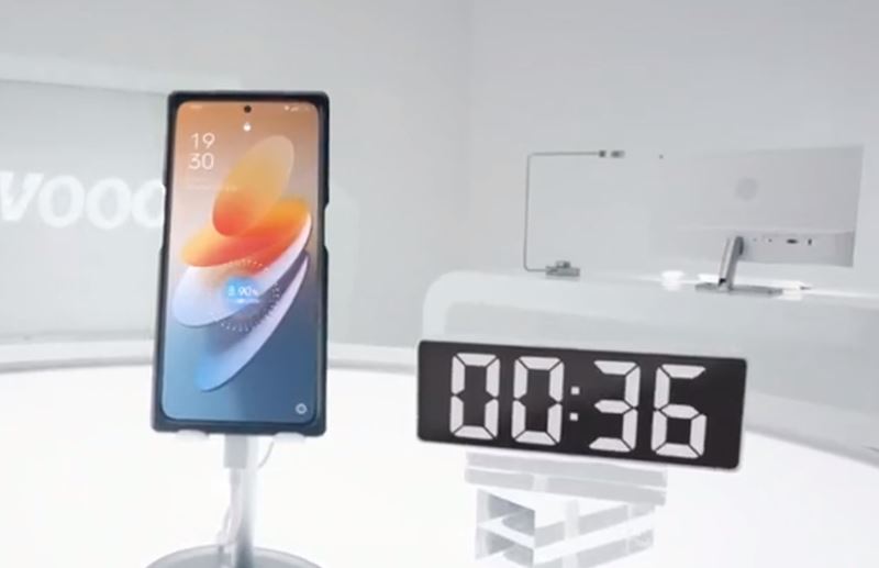 Oppo na MWC vstave ukzalo 240W nabjaku na mobil