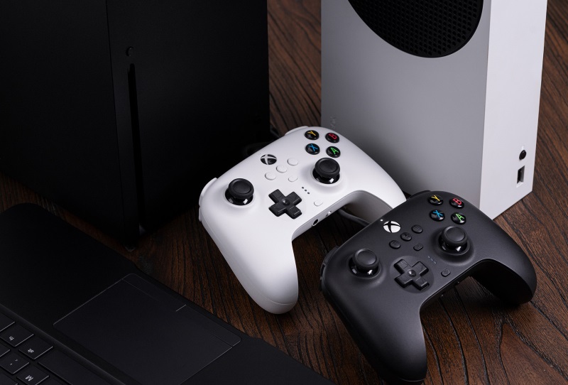 8bitdo predstavil nov Xboxov gamepad