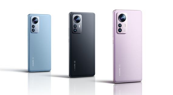 Xiaomi spustilo predpredaj Xiaomi 12 sriu mobilov, k predobjednvkam pridvaj hodinky