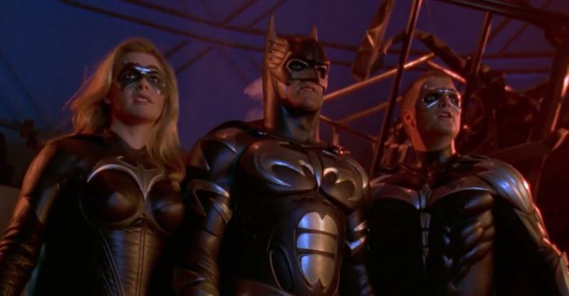 Kostmov dizajnr Batmana & Robina obviuje z absurdnch kostmov reisra