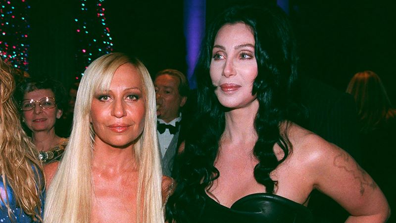 Cher a Donatella spojili svoje hlavy v jednu
