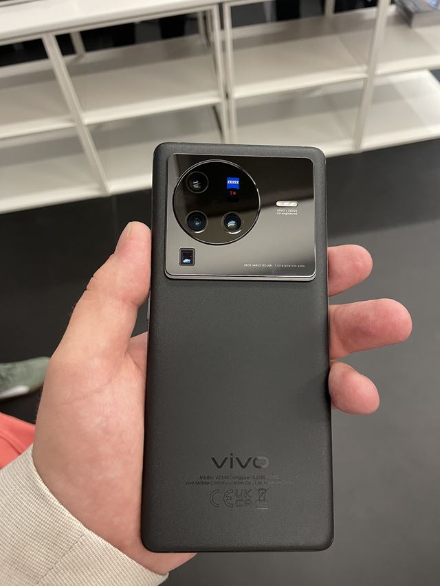 Vivo sa udom�c�uje v Eur�pe, pr�ve predstavuje X80 Pro 