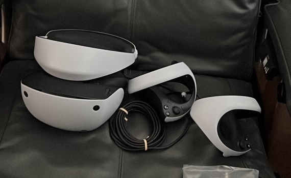 Indie štúdio ukázalo prvú fotku PSVR 2 headsetu