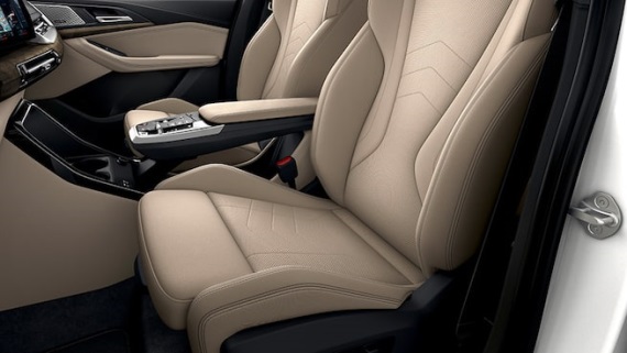 Čo BMW práve spravilo? Začalo ponúkať predplatné na ohrievanie sedadiel?