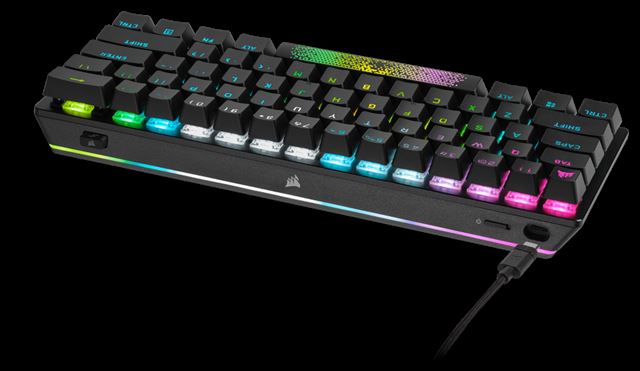 �ikovn� K70 PRO MINI je novou bezdr�tovou, RGB mechanickou kl�vesnicu od Corsairu 