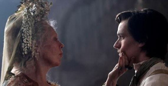 Pozrite si prv� fotografie z telev�znej adapt�cie diela Charlesa Dickensa