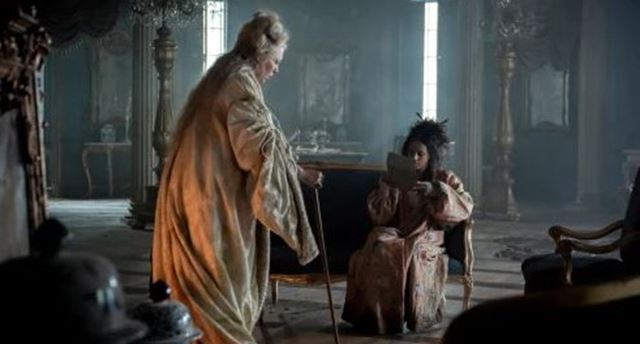 Pozrite si prv� fotografie z telev�znej adapt�cie diela Charlesa Dickensa 