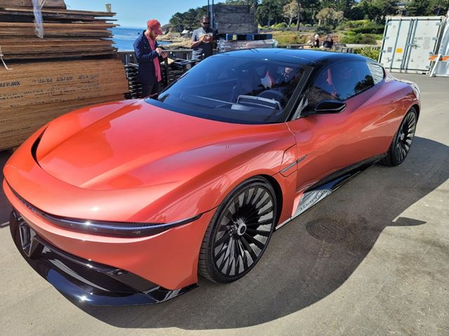 DeLorean na�ivo predstavil svoje nov� auto Alpha5 