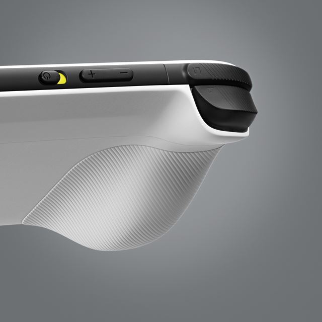 Zahrali sme si s cloudov�m handheldom Logitech G Cloud 