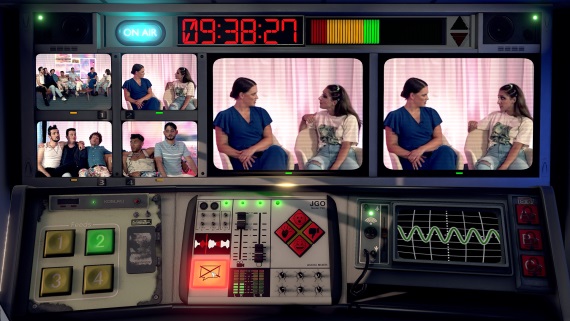 spen indie hra Not For Broadcast oznamuje konzolov verzie a aj nov DLC