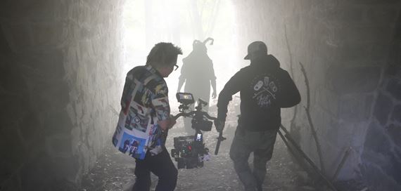 Režisér Jan Pavlacký a spoločnosť Milk and Honey Films sa spojili s Johnom Carpenterom pri novom seriáli